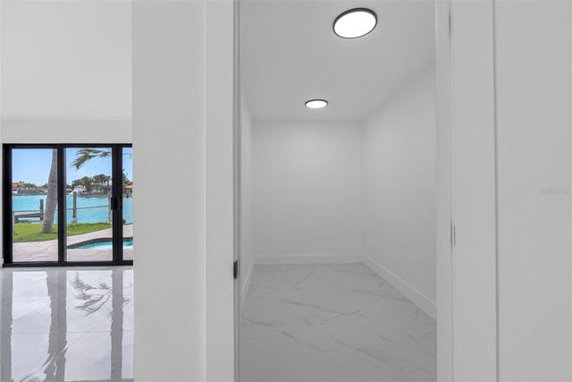 520 115TH AVENUE, Treasure Island, FL 33706