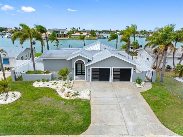 520 115TH AVENUE, Treasure Island, FL 33706