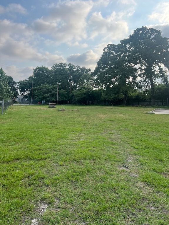 1569 Swan Court, Pelican Bay, TX 76020