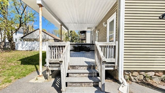 86 Howard St 1, Waltham, MA 02451