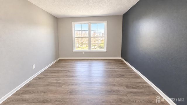 29 pembrook Avenue, North Brunswick, NJ 08902