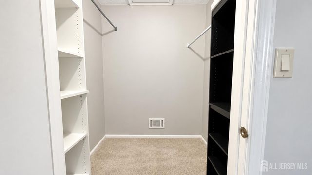 29 pembrook Avenue, North Brunswick, NJ 08902