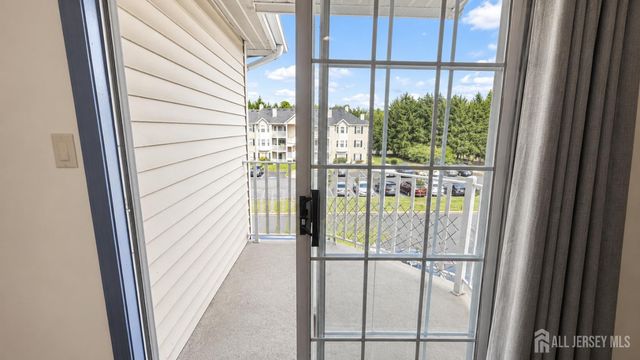 29 pembrook Avenue, North Brunswick, NJ 08902