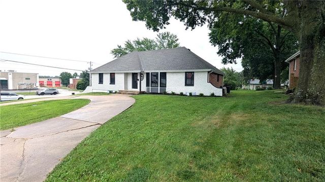 9909 E 76th Terrace, Raytown, MO 64138
