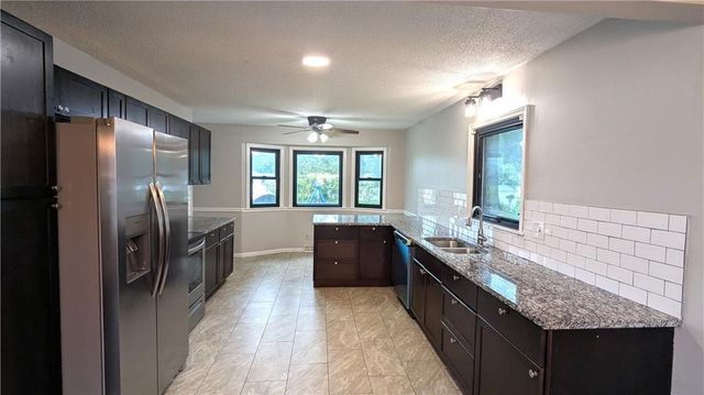 9909 E 76th Terrace, Raytown, MO 64138