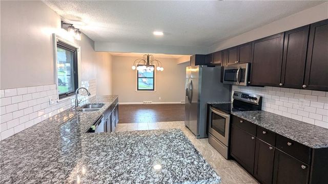 9909 E 76th Terrace, Raytown, MO 64138