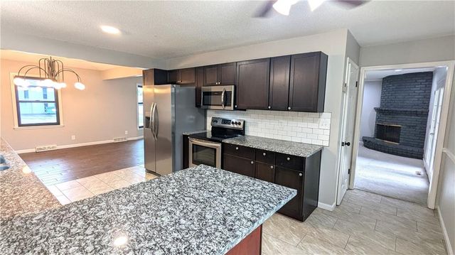9909 E 76th Terrace, Raytown, MO 64138