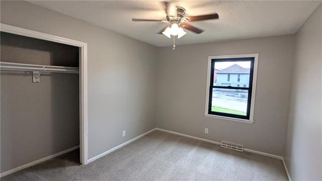 9909 E 76th Terrace, Raytown, MO 64138