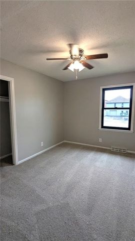9909 E 76th Terrace, Raytown, MO 64138