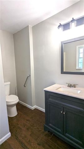 9909 E 76th Terrace, Raytown, MO 64138