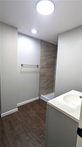 9909 E 76th Terrace, Raytown, MO 64138