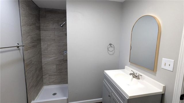 9909 E 76th Terrace, Raytown, MO 64138