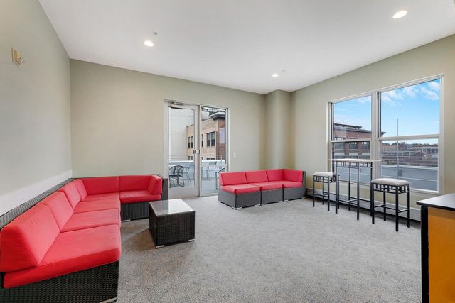 225 9th Street E 107, Saint Paul, MN 55101
