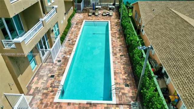 2665 SW 37th Avenue 101, Miami, FL 33133