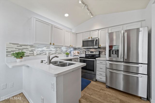 8573 S Masthead Drive, Tucson, AZ 85756