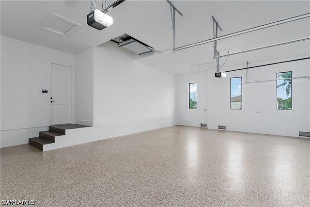 1517 Buccaneer CT, Marco Island, FL 34145