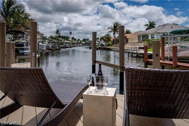 1517 Buccaneer CT, Marco Island, FL 34145