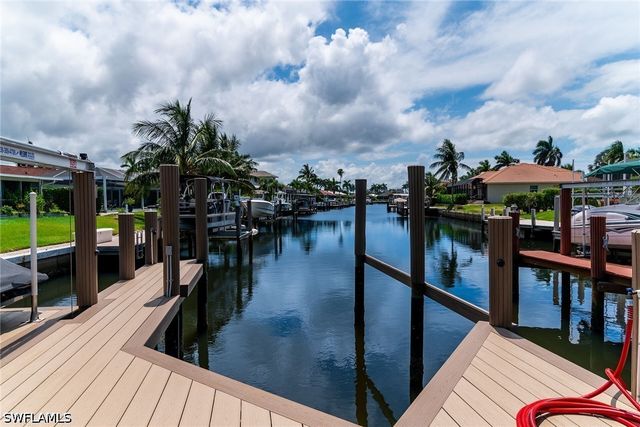 1517 Buccaneer CT, Marco Island, FL 34145