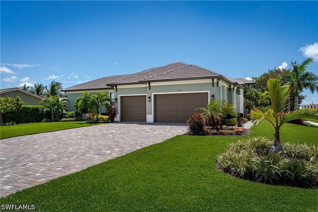 1517 Buccaneer CT, Marco Island, FL 34145