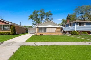 4704 W 99th Street, Oak Lawn, IL 60453