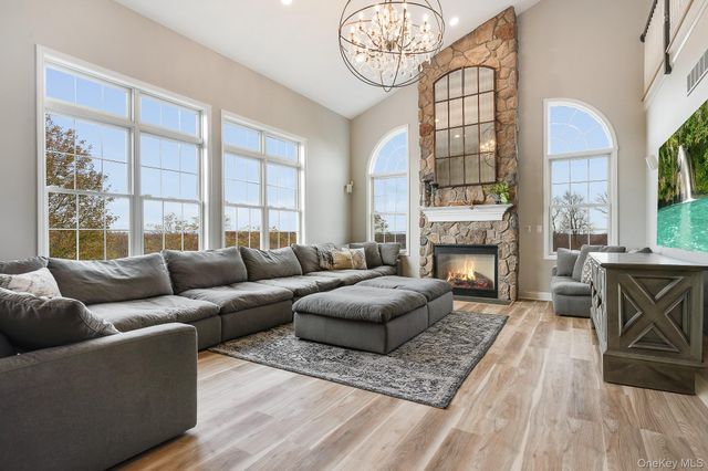 59 Spy Glass Hill, Hopewell Junction, NY 12533