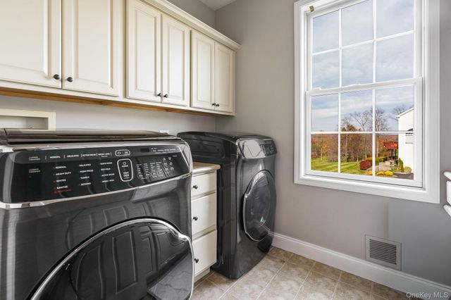 59 Spy Glass Hill, Hopewell Junction, NY 12533