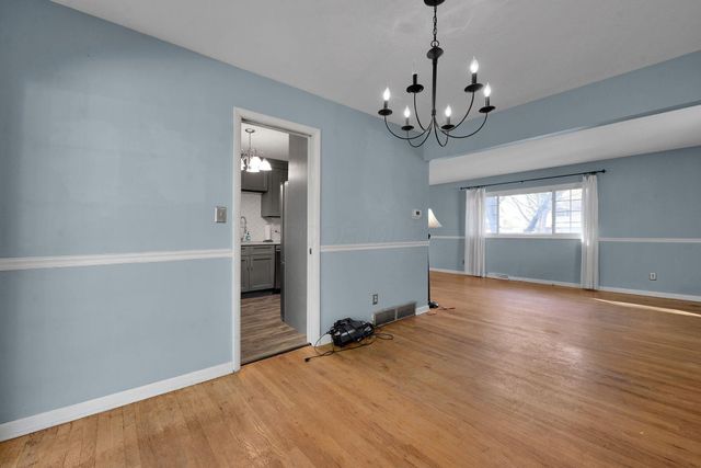 5650 N Meadows Boulevard, Columbus, OH 43229