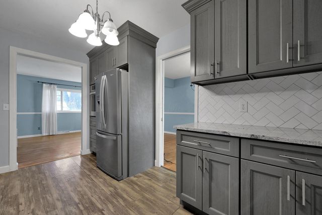 5650 N Meadows Boulevard, Columbus, OH 43229