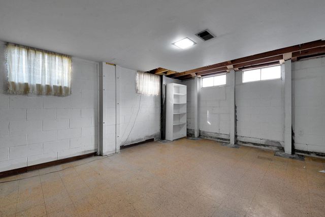 5650 N Meadows Boulevard, Columbus, OH 43229