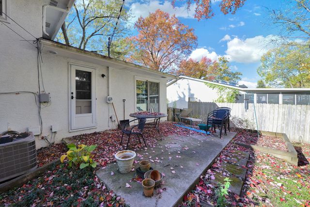 5650 N Meadows Boulevard, Columbus, OH 43229