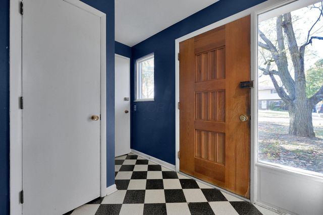 5650 N Meadows Boulevard, Columbus, OH 43229