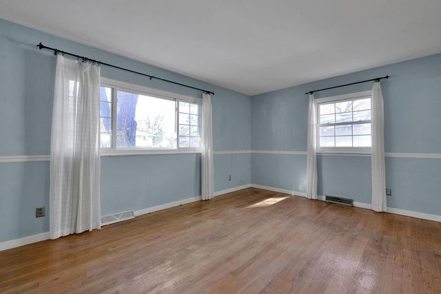 5650 N Meadows Boulevard, Columbus, OH 43229