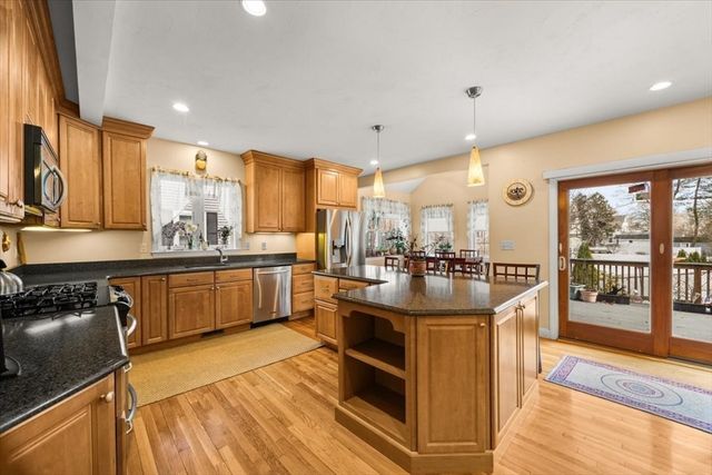 46 Great Pond Rd, Weymouth, MA 02190