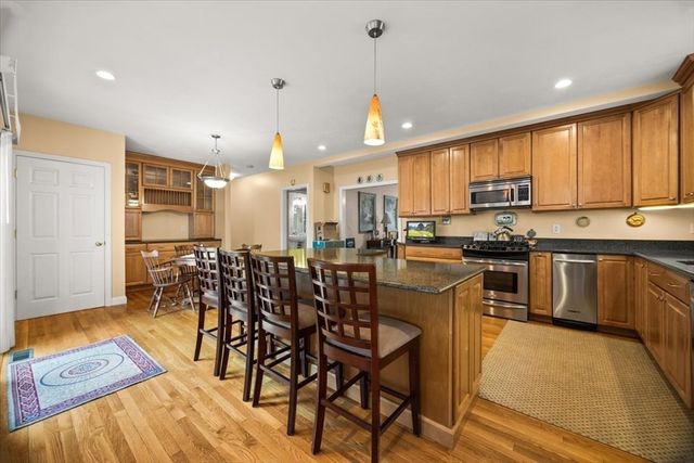 46 Great Pond Rd, Weymouth, MA 02190