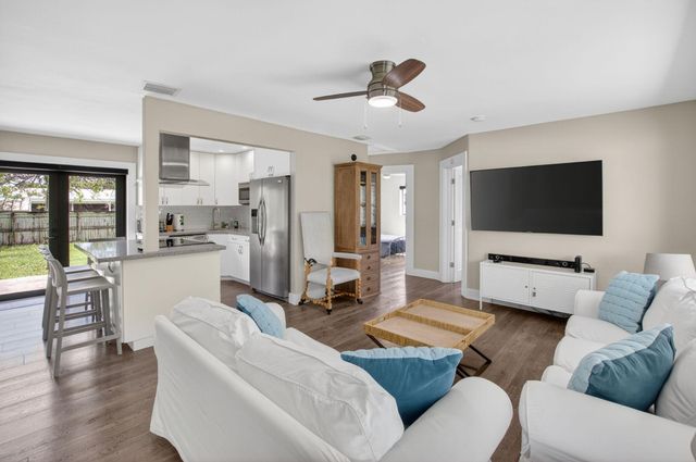 115 NW 7th Street, Boca Raton, FL 33432