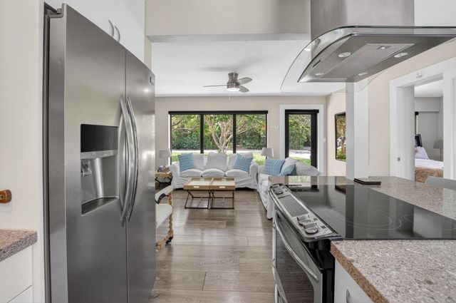 115 NW 7th Street, Boca Raton, FL 33432