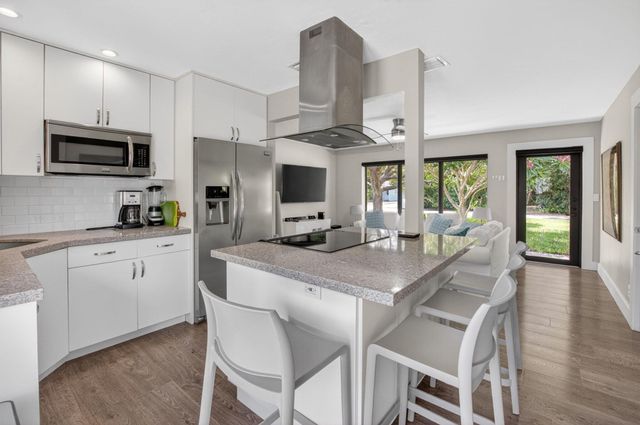 115 NW 7th Street, Boca Raton, FL 33432