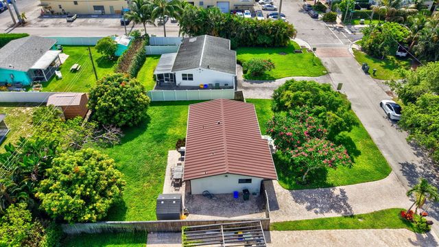 115 NW 7th Street, Boca Raton, FL 33432