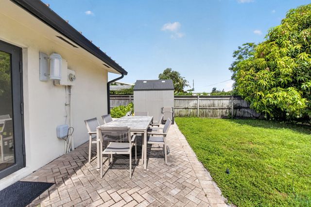 115 NW 7th Street, Boca Raton, FL 33432