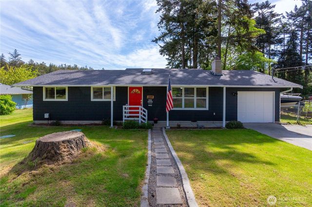 1986 Peacock Lane, Oak Harbor, WA 98277