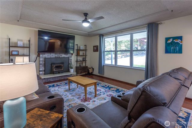 1986 Peacock Lane, Oak Harbor, WA 98277