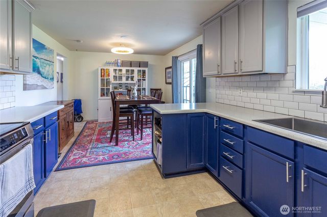 1986 Peacock Lane, Oak Harbor, WA 98277