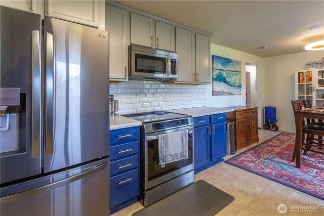 1986 Peacock Lane, Oak Harbor, WA 98277