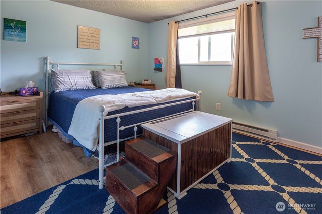 1986 Peacock Lane, Oak Harbor, WA 98277