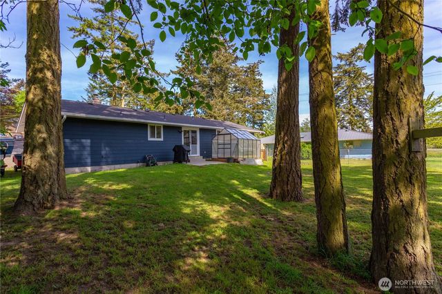 1986 Peacock Lane, Oak Harbor, WA 98277