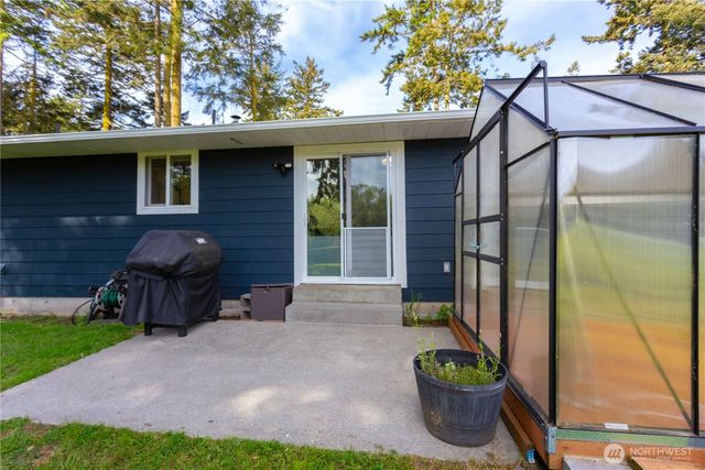 1986 Peacock Lane, Oak Harbor, WA 98277