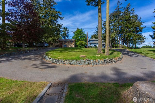 1986 Peacock Lane, Oak Harbor, WA 98277