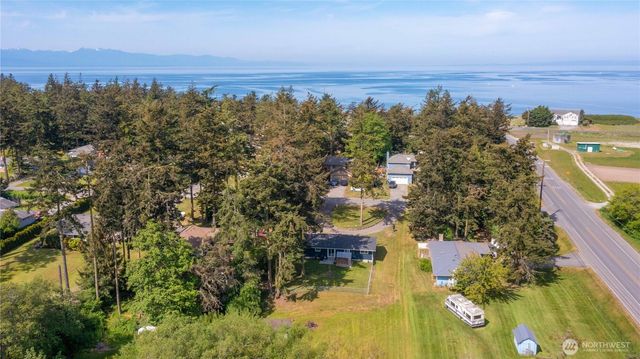 1986 Peacock Lane, Oak Harbor, WA 98277