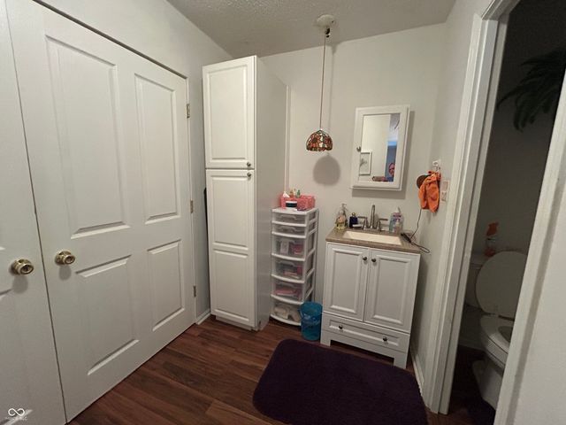 2735 Prosperity Drive, Columbus, IN 47201