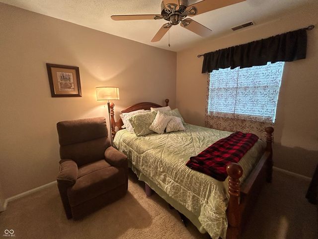 2735 Prosperity Drive, Columbus, IN 47201